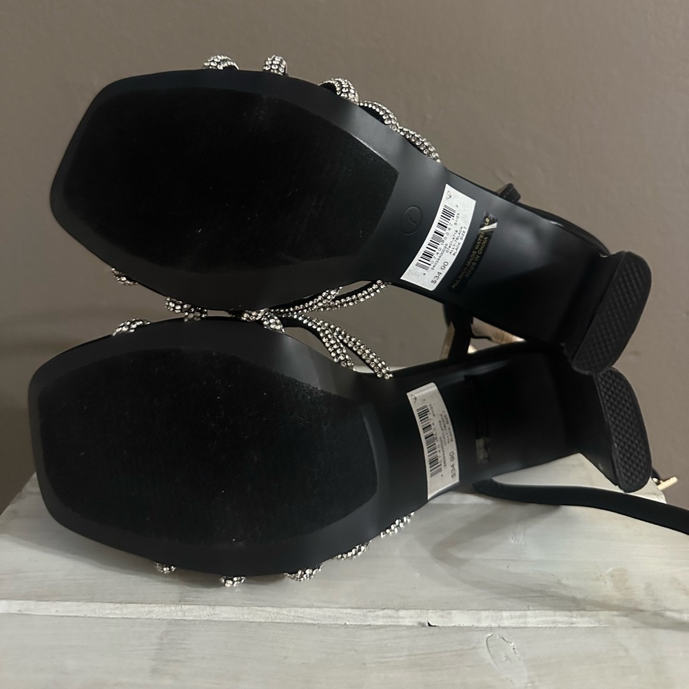WINDSOR STRAPPY HEELS - Picture 5 of 7